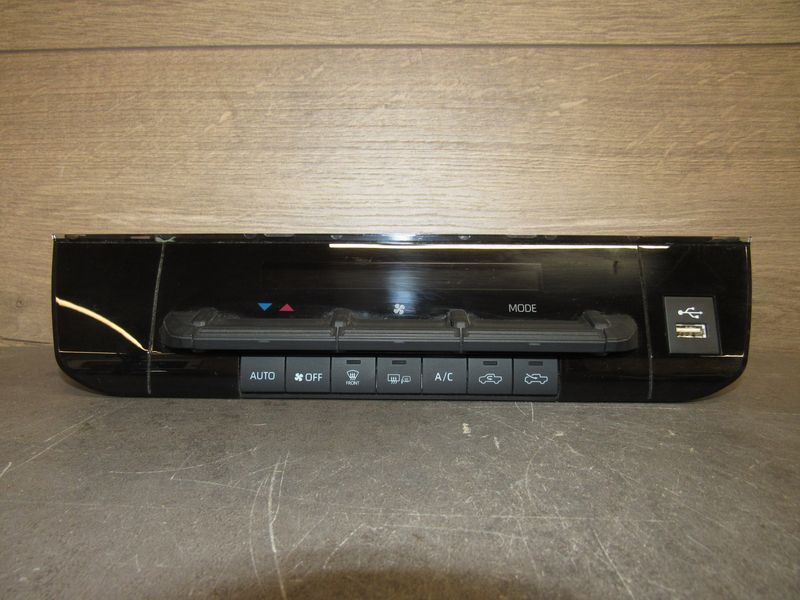 блок управления печки / климат-контроля Toyota Tundra 3 поколение XK70 2024, 3.5 л., бензин - фото №1