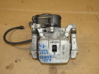 суппорт задний левый Toyota Tundra 2 поколение XK50 [2-й рестайлинг] 2023, 3.5 л., бензин, 46310-60050, 210729-11108