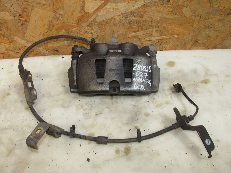 суппорт передний левый Jeep Wrangler 4 поколение 2021, 2.0 л., бензин - фото №1