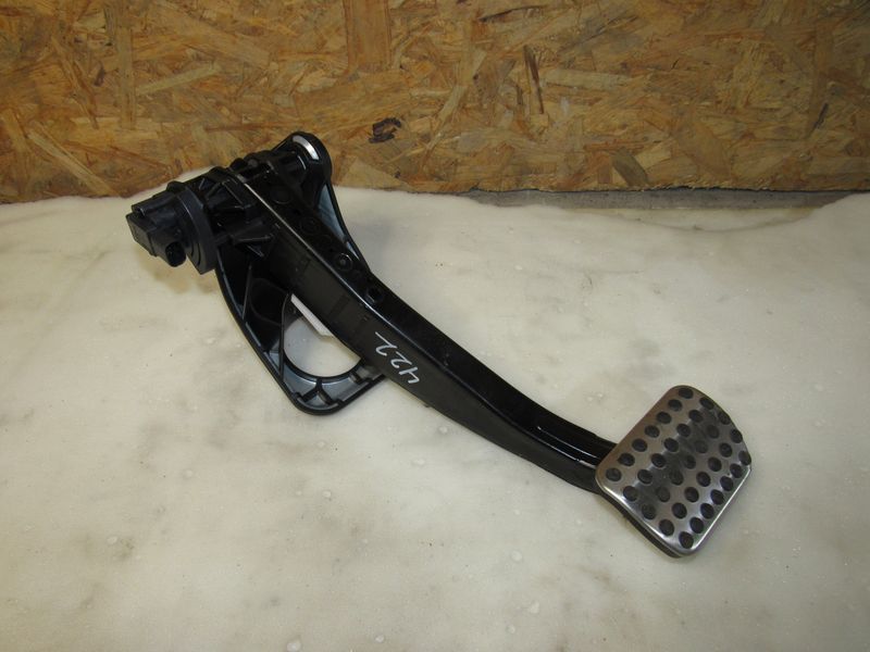 педаль тормоза Mercedes-Benz S-Класс W223 2021, 4.0 л., дизель, A2232900000 - фото №1