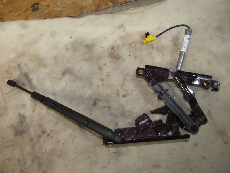 петля капота левая Mercedes-Benz S-Класс W223 2021, 4.0 л., дизель, 2238801700 - фото №1