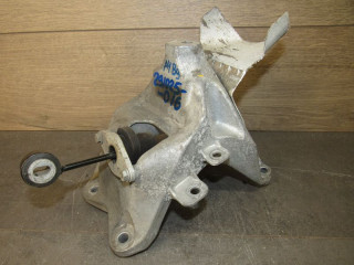 кронштейн двигателя Audi A4 B9 [рестайлинг] 2021, 2.0 л., бензин, 4M0199308CE