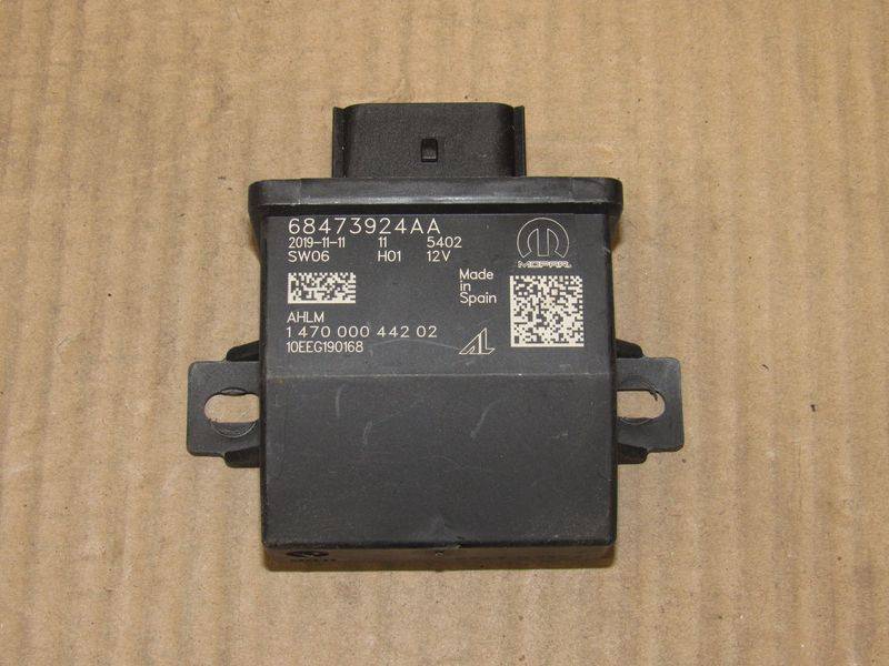 блок управления светом Jeep Wrangler 4 поколение 2019, 2.0 л., бензин, 68473924AA - фото №1