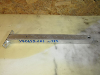 распорка кузова Mercedes-Benz S-Класс W223 2021, 4.0 л., дизель, A2236283200