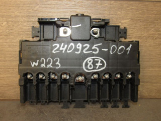 блок предохранителей Mercedes-Benz S-Класс W223 2021, 4.0 л., дизель, A2235408344