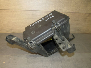 блок предохранителей Mercedes-Benz GL-Класс X166 2014, A1665400182