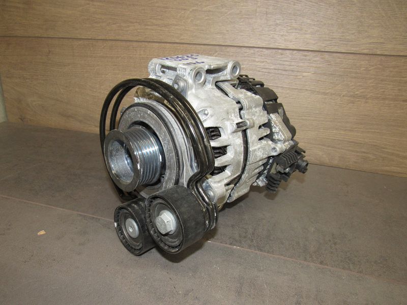 генератор Audi A4 B9 2019, 2.0 л., бензин, 06L903018G - фото №1