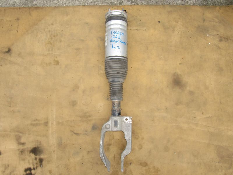 пневмостойка передняя Land Rover Range Rover 4 поколение 2016, 3.0 л., дизель, CPLA-3C286-AE - фото №1