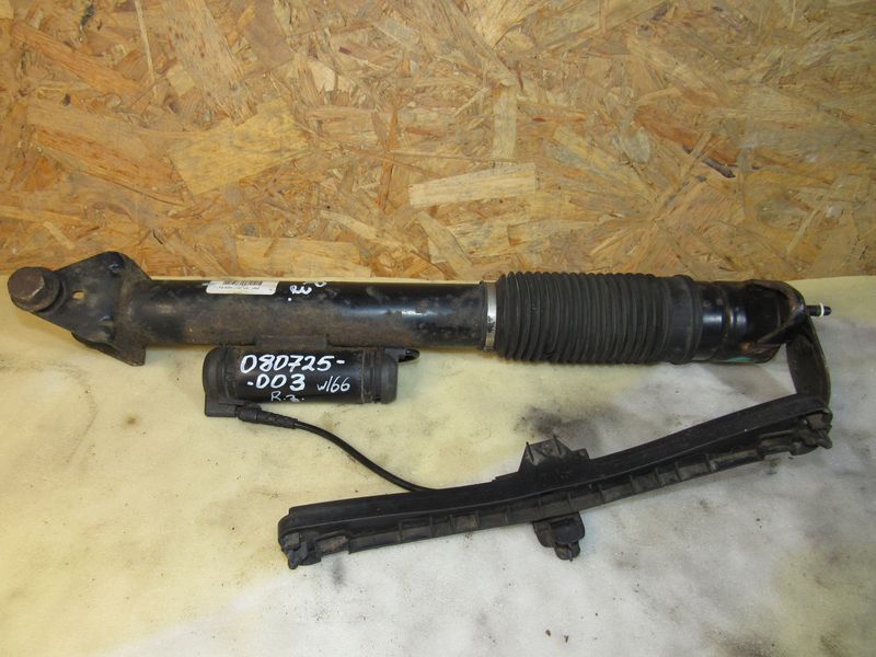 амортизатор задний правый Mercedes-Benz GL-Класс X166 2014, 5.0 л., бензин, A1663260500 - фото №1