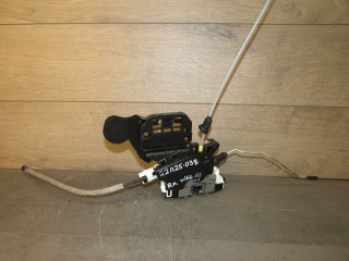 замок двери передней правой Mercedes-Benz GL-Класс X166 2014, A1667200435