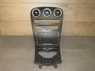 Декоративная накладка центральной консоли Mercedes-Benz C-Класс W205/S205/C205 2016, A2058300301