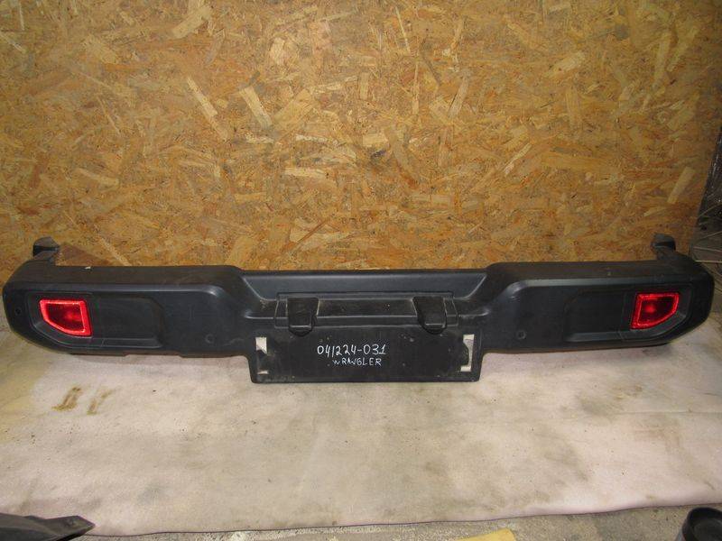 бампер задний Jeep Wrangler 4 поколение 2022, 2.0 л., бензин - фото №1