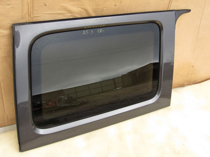 стекло кузовное боковое правое Jeep Wrangler 4 поколение 2018, 2.0 л., бензин - фото №1