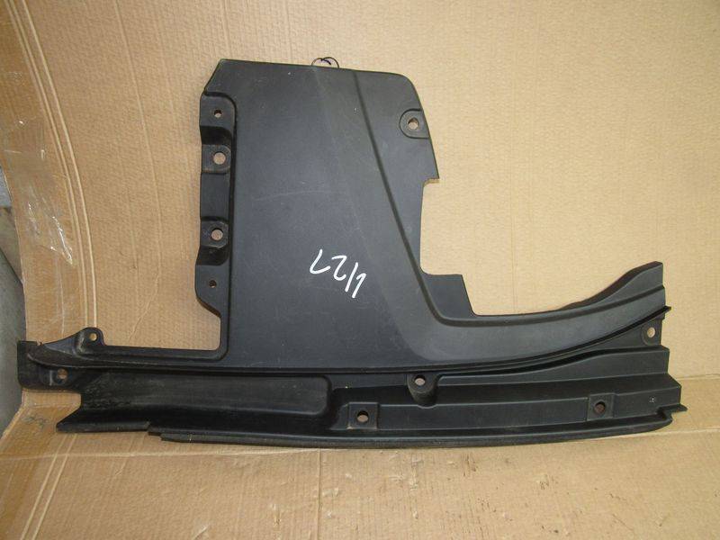 планка под капот Maserati Levante 1 поколение 2018, 3.0 л., бензин, 670042319 - фото №1