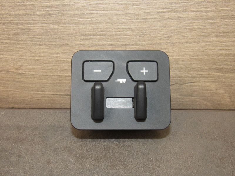 кнопка (выключатель) Toyota Tundra 3 поколение XK70 2024, 3.5 л., бензин, 84391-0S020-B - фото №1