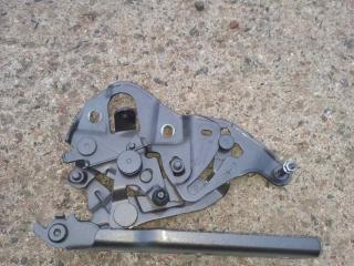 петля капота правая Audi Q7 4M 2016, 4M0823302B