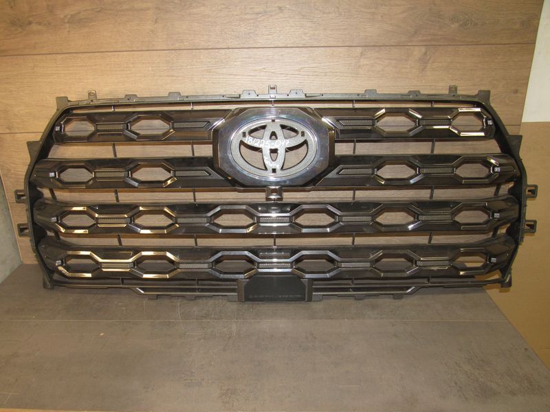 решетка радиатора Toyota Tundra 3 поколение XK70 2024, 3.5 л., бензин - фото №1