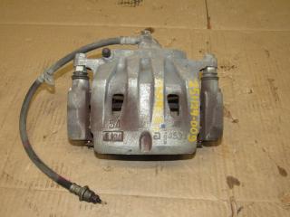 суппорт передний правый Toyota Camry 9 поколение XV70 2022, 2.5 л., гибрид