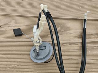 датчик уровня топлива BMW 7 серия E65/E66/E67 [рестайлинг] E65 2006, 4.8 л., бензин, АКПП, светло синий, седан, задний привод, правый руль