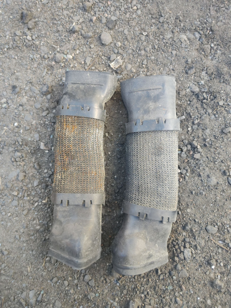 воздухозаборник Mercedes-Benz CLS-Класс C219 W219 2006, 3.0 л., дизель, АКПП, серый, купе - фото №1