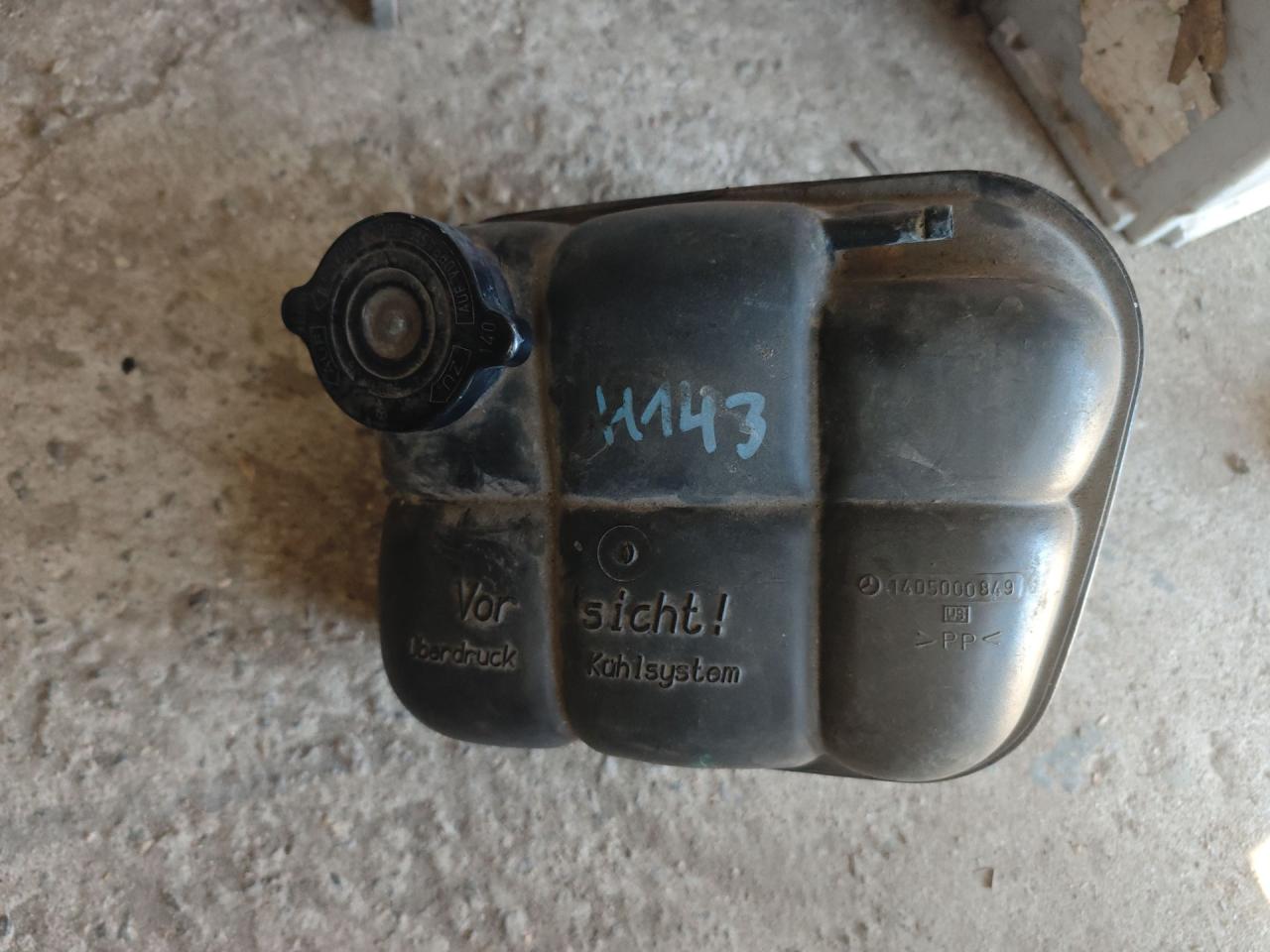 бачок расширительный Mercedes-Benz S-Класс W140/C140 W140 1993, 3.2 л., бензин, АКПП, темно серый, седан, задний привод, правый руль - фото №1