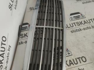 решетка капота Mercedes-Benz C-Класс W202/S202 [рестайлинг] 1999, серебристый металлик, задний привод