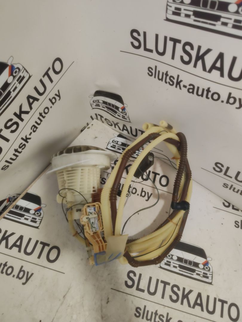 насос топливный Mercedes-Benz GL-Класс X164 W164 2008, 5.0 л., бензин, АКПП, черный, внедорожник 5 дв., полный привод - фото №1