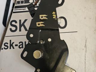 замок крыши Mercedes-Benz CLK-Класс W208/A208 [рестайлинг] A208 2000, 3.2 л., бензин, АКПП, синий, кабриолет, задний привод, правый руль