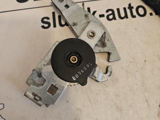 механизм стояночного тормоза (ручника) Mercedes-Benz CLK-Класс W208/A208 [рестайлинг] A208 2000, 3.2 л., бензин, АКПП, синий, кабриолет, задний привод, правый руль