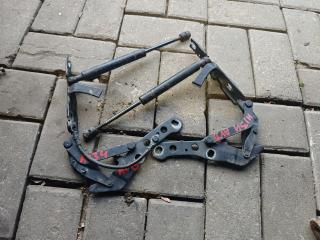 петля капота BMW X3 E83 2005, 2.0 л., дизель, 6МКПП, зеленый, внедорожник 5 дв., полный привод