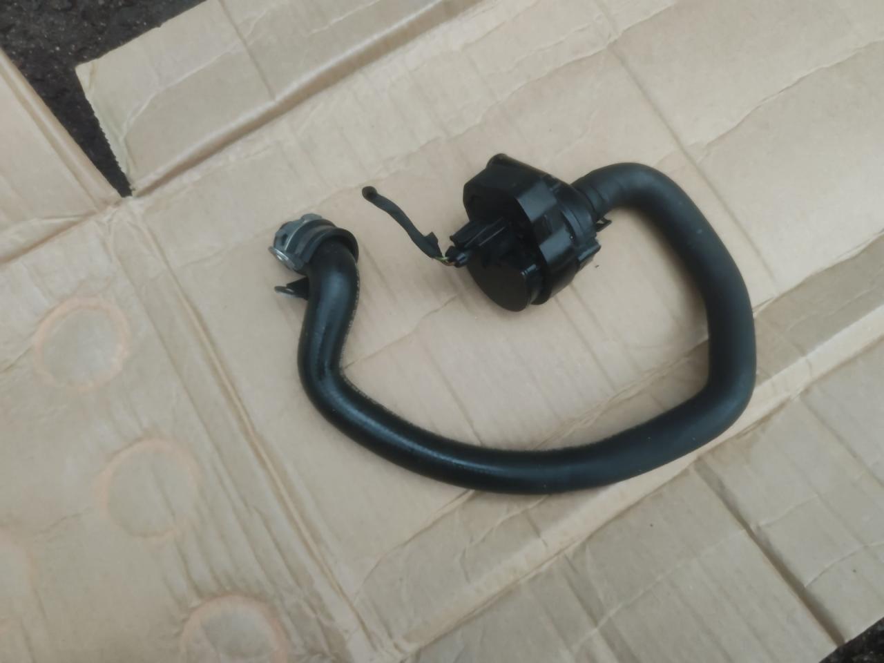 насос антифриза дополнительный Mercedes-Benz E-Класс W211/S211 S211 2005, 2.6 л., бензин, АКПП, серебристый металлик, универсал - фото №1