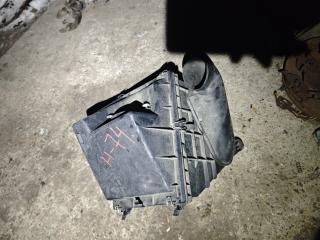 корпус воздушного фильтра Mercedes-Benz C-Класс W202/S202 [рестайлинг] W202 1999, 2.2 л., дизель, АКПП, серебристый металлик, седан