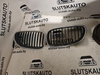 решетка радиатора BMW 5 серия E60/E61 E60 2004, 3.0 л., 306D2, дизель, серый, седан, задний привод