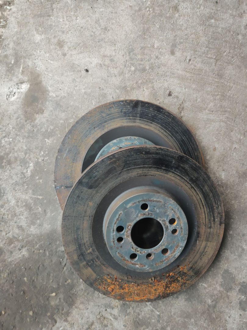 диск тормозной передний Mercedes-Benz GL-Класс X164 W164 2008, 5.0 л., бензин, АКПП, черный, внедорожник 5 дв., полный привод - фото №1
