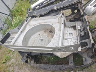 ниша запасного колеса BMW 7 серия E38 [рестайлинг] E38 2000, 2.8 л., бензин, АКПП, серебристый металлик, седан, задний привод, правый руль
