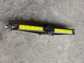 домкрат Mercedes-Benz GL-Класс X164 W164 2008, 5.0 л., бензин, АКПП, черный, внедорожник 5 дв., полный привод