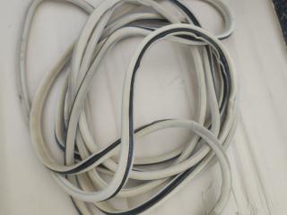 уплотнитель двери BMW 7 серия E65/E66/E67 [рестайлинг] E65 2006, 4.8 л., бензин, АКПП, светло синий, седан, задний привод, правый руль