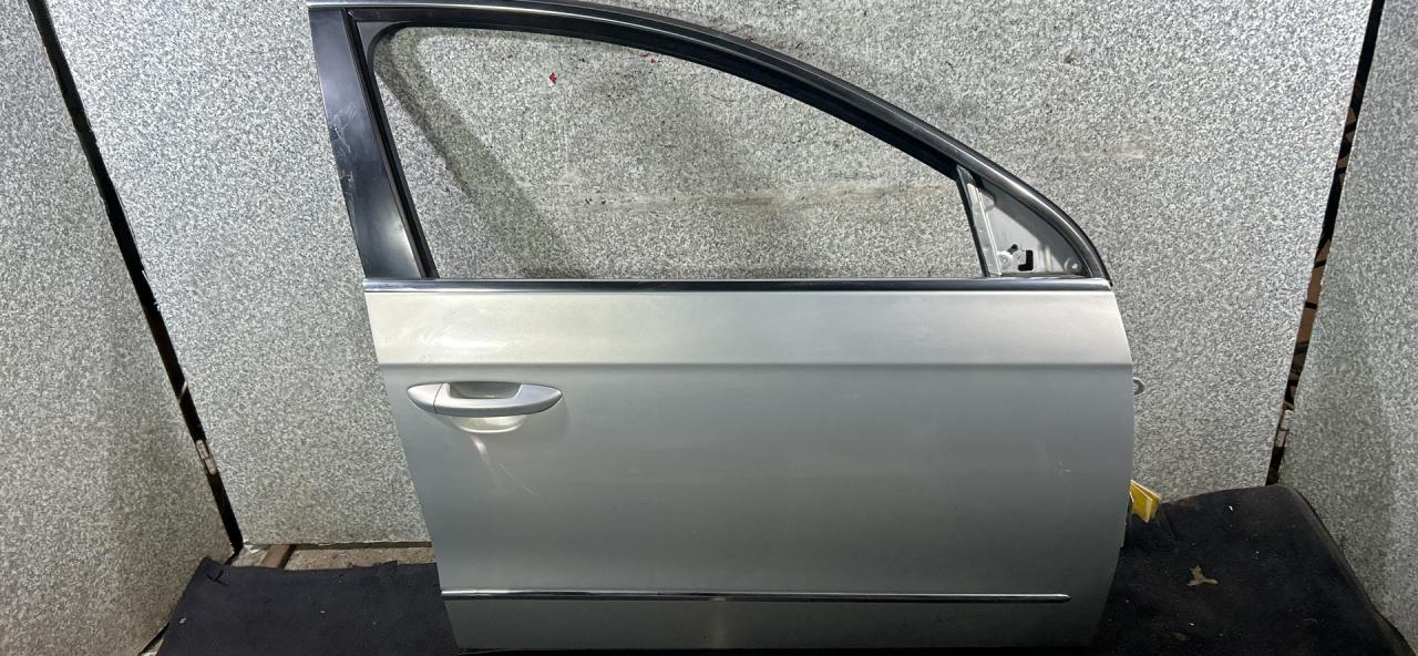 дверь передняя правая Volkswagen Passat B6 (2005 - 2010), седан - фото №1