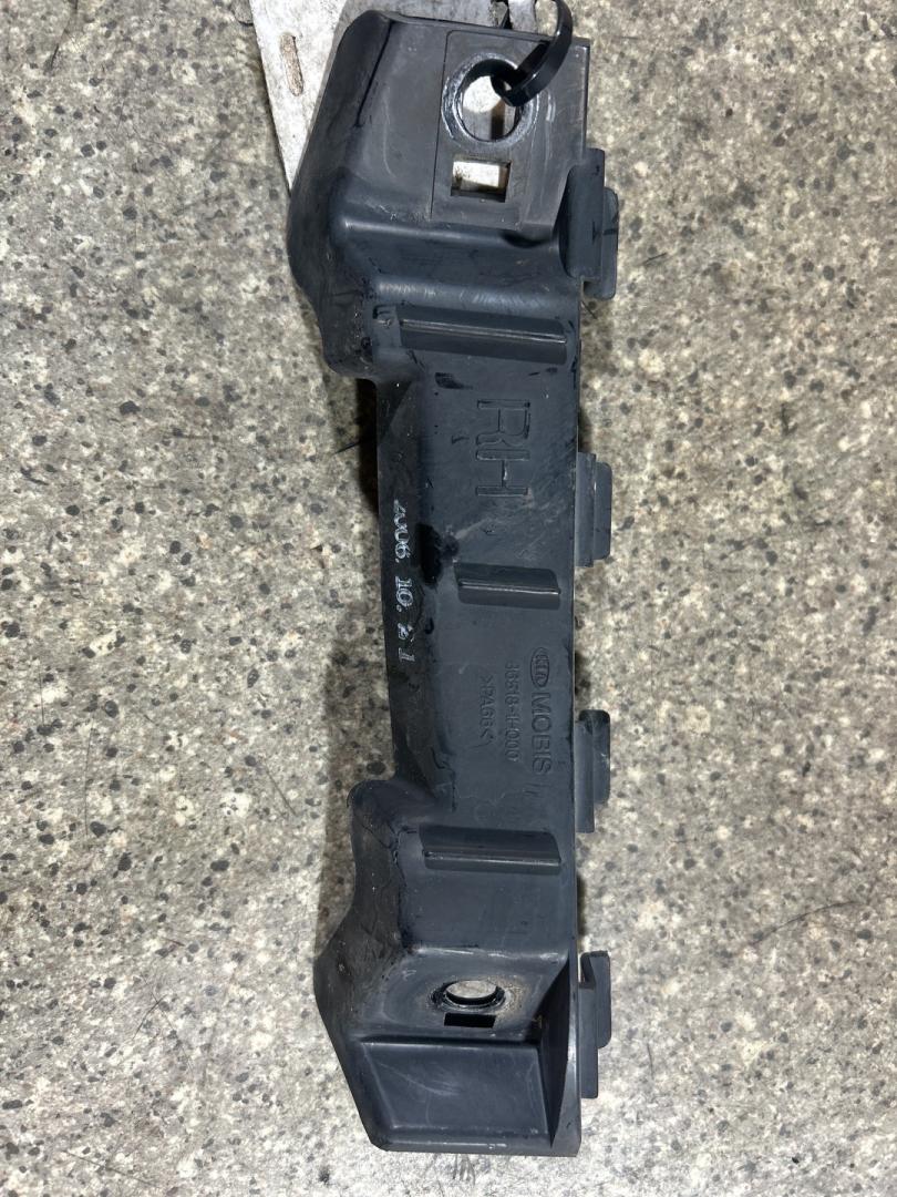 Крепление бампера переднего Kia Ceed 1 поколение (2007 - 2010), универсал, 86518-1H000 - фото №1