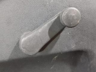 ручка стеклоподъемника задней левой Skoda Fabia 1 поколение (6Y) (1999 - 2004), универсал