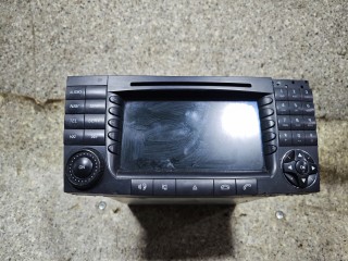 магнитола Mercedes-Benz E-Класс W211/S211 [рестайлинг] (2006 - 2009), 3.0 л., CDi, OM 642.920, дизель, АКПП, A2118203297, 90120-4500000, 0153843843, 526BE703961224683, A2118203297001, 255000327FJ