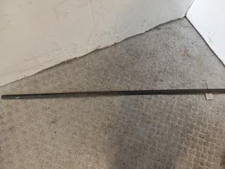 уплотнитель Nissan Murano Z50 (2002 - 2008)