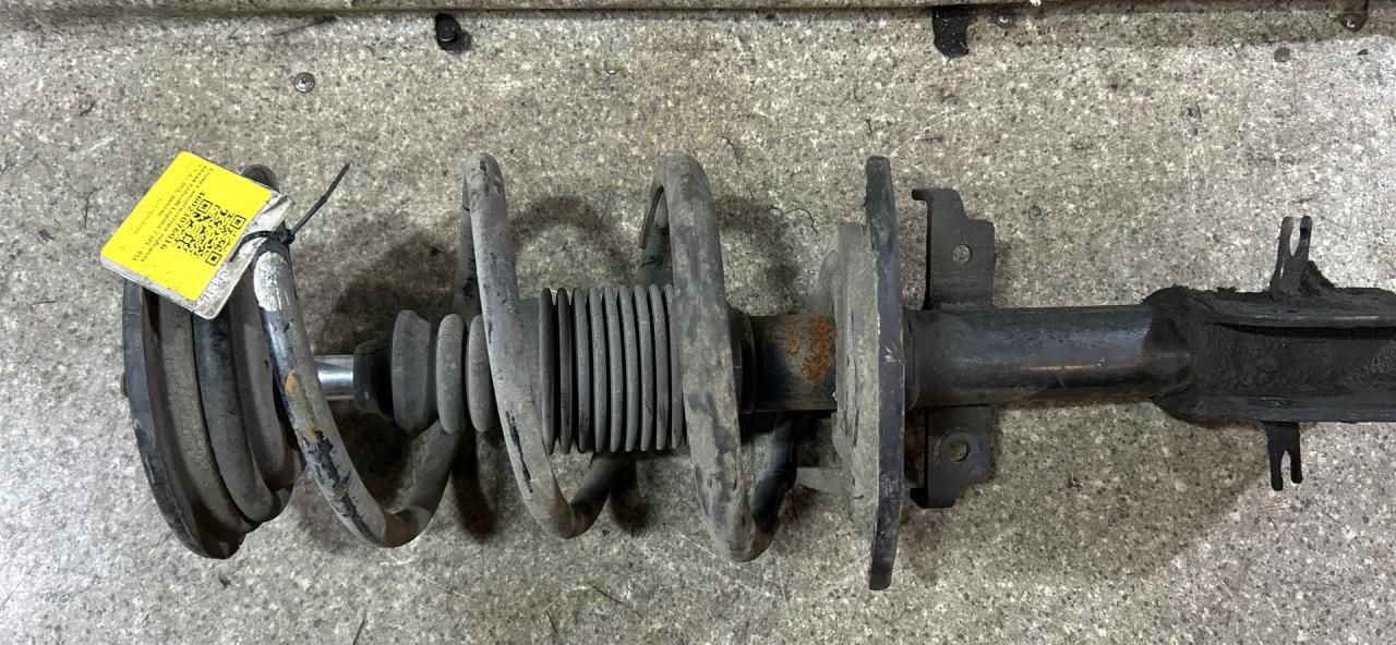 стойка передняя левая Renault Laguna 2 поколение (2001 - 2005), 2.2 л., DCi, дизель, 8200237376A - фото №1