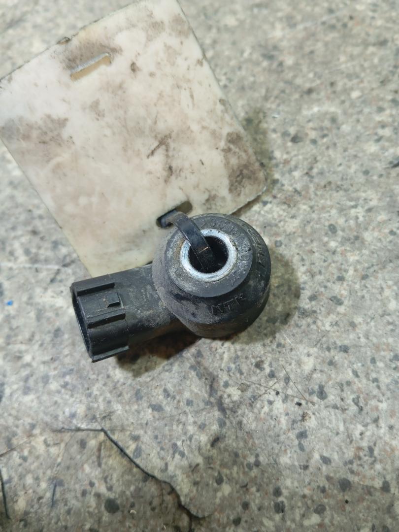 датчик детонации Fiat Stilo 1 поколение (2001 - 2010), 1.6 л., i, 182 B6.000, бензин, МКПП - фото №1