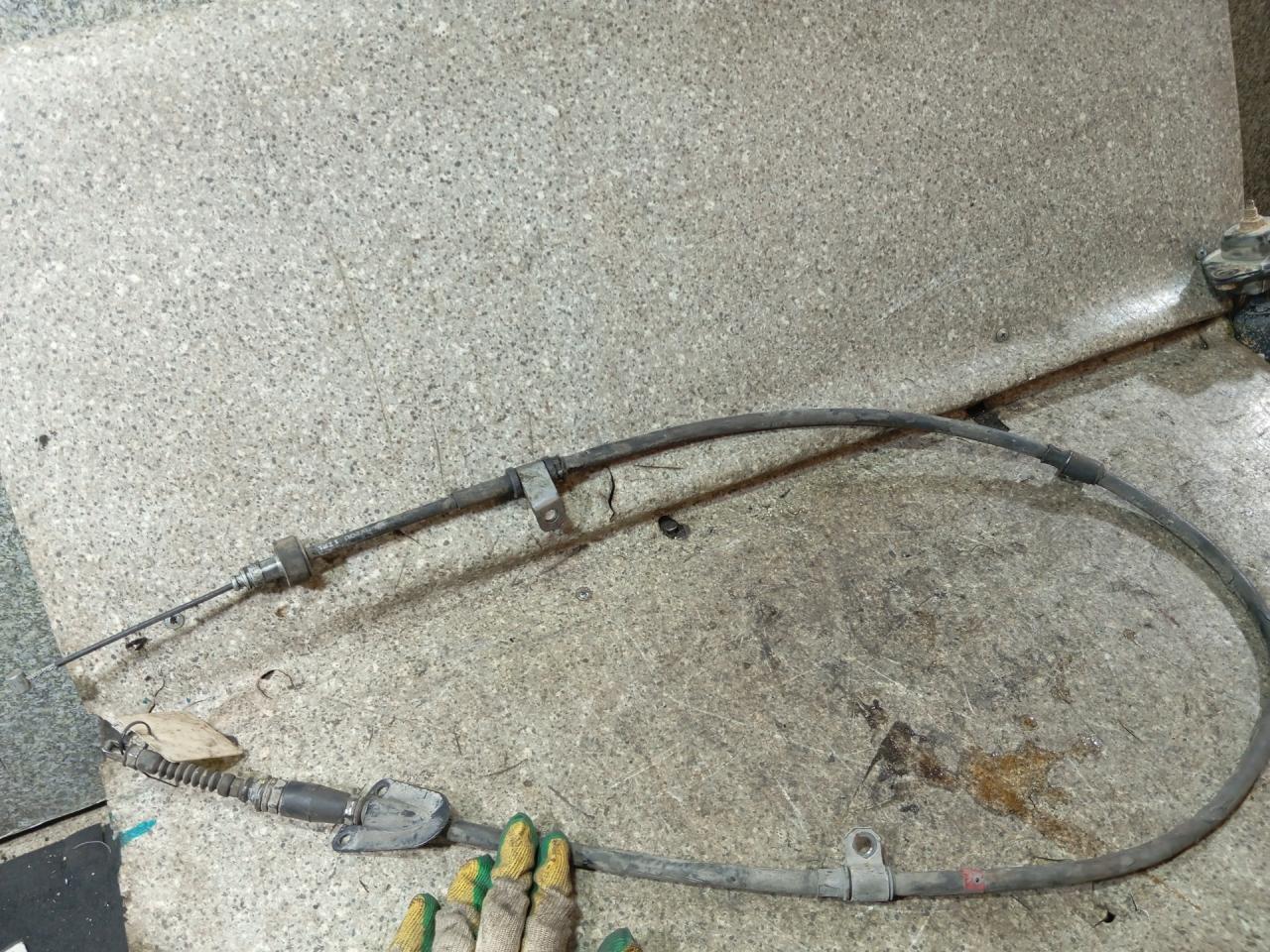 трос ручника Kia Sportage 3 поколение (2010 - 2014) - фото №1