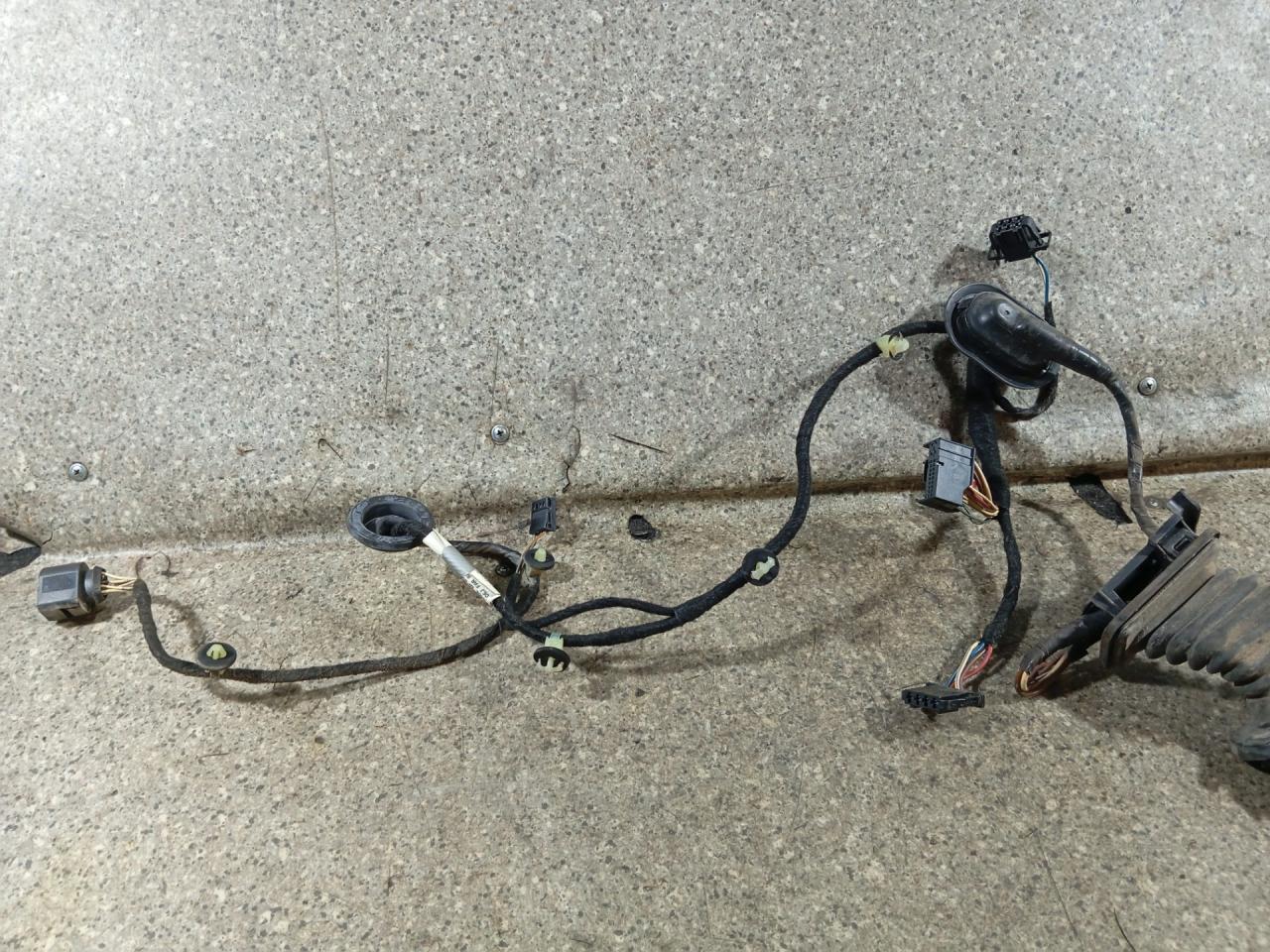 дверная проводка Volkswagen Passat B6 (2005 - 2010), седан - фото №1