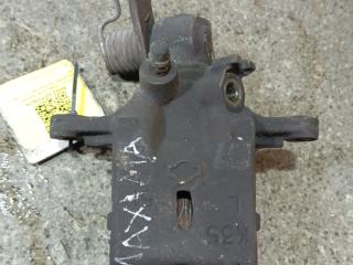 суппорт задний левый Nissan Maxima A32 (1995 - 2000)