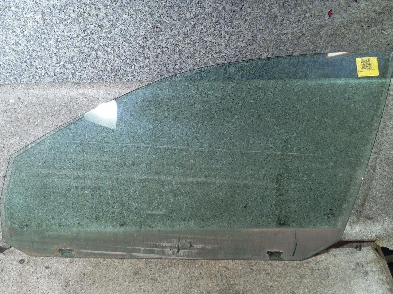 стекло двери передней левой Volkswagen Jetta 5 поколение (2005 - 2011), седан - фото №1