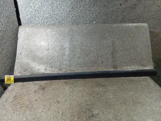 молдинг двери передней правой Volkswagen Passat B6 (2005 - 2010), седан