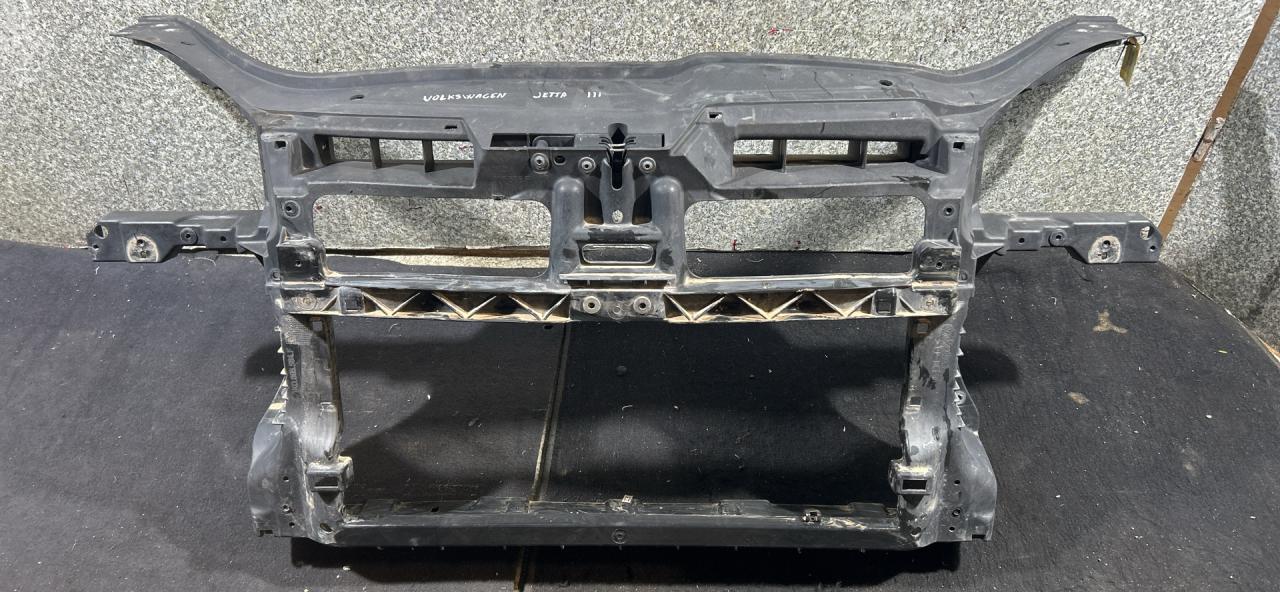 передняя панель крепления облицовки (телевизор) Volkswagen Jetta 5 поколение (2005 - 2011), 1K0805594 - фото №1